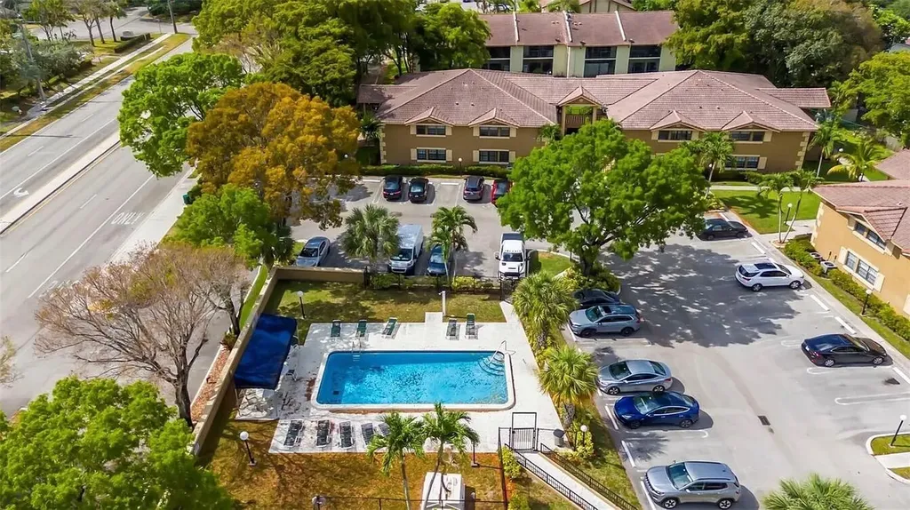 2646 Riverside Drive Coral Springs FL 33065