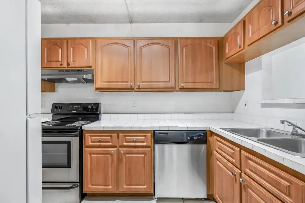 2646 Riverside Drive Coral Springs FL 33065