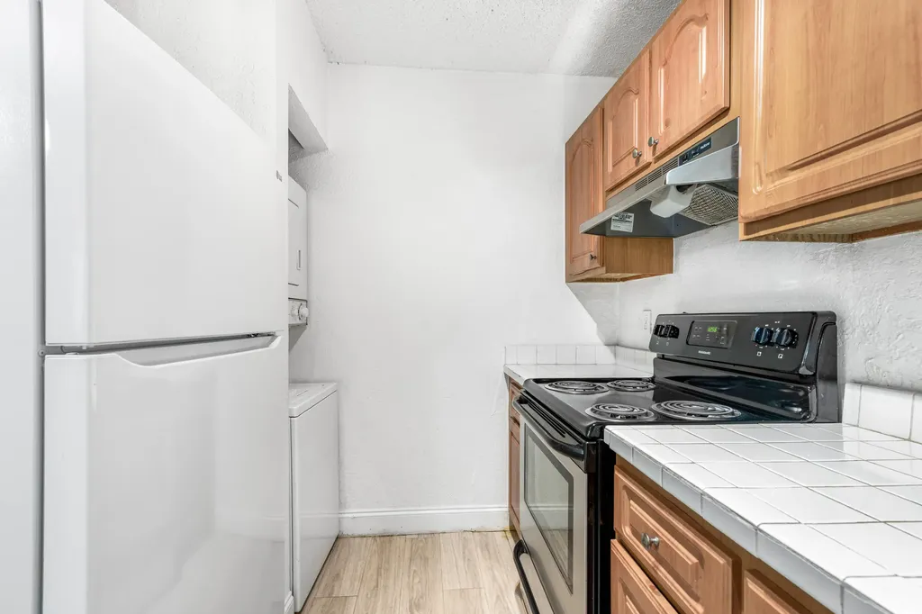 2646 Riverside Drive Coral Springs FL 33065