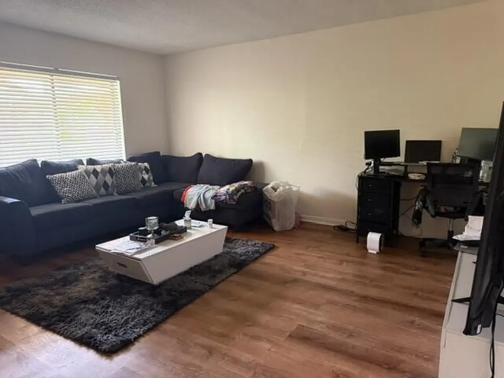 6900 SW 39th Street Davie FL 33314