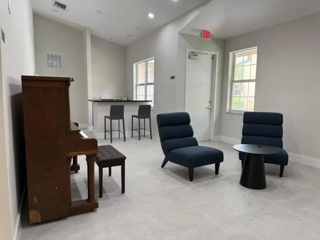 6900 SW 39th Street Davie FL 33314