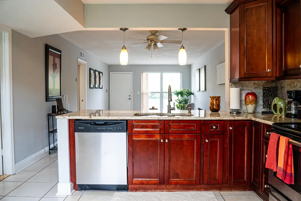 55 SE 14th Street Boca Raton FL 33432
