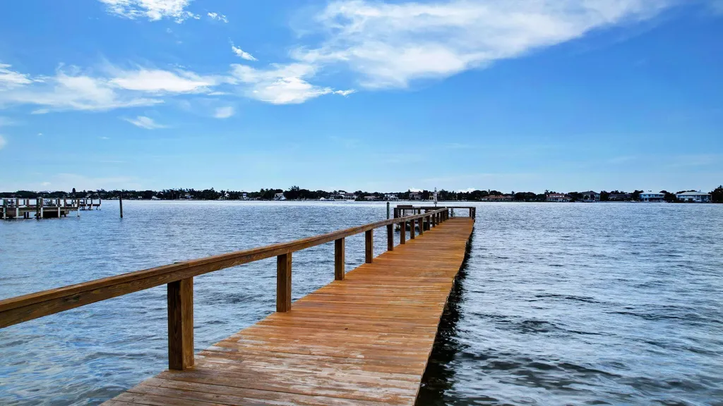 1202 S Lake Drive Lantana FL 33462