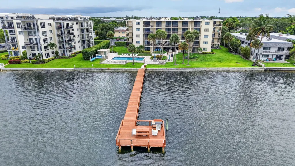 1202 S Lake Drive Lantana FL 33462
