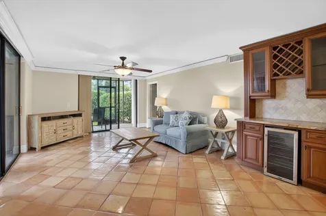 1202 S Lake Drive Lantana FL 33462