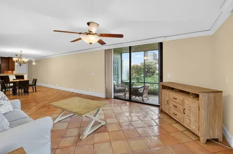 1202 S Lake Drive Lantana FL 33462