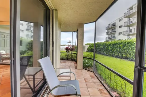 1202 S Lake Drive Lantana FL 33462