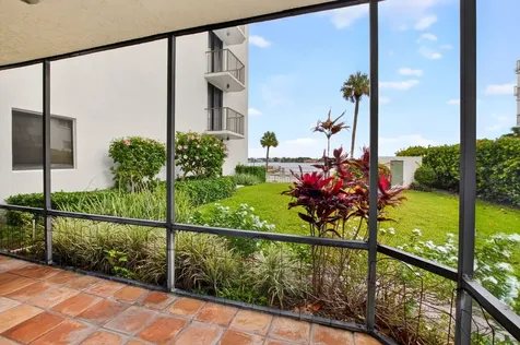 1202 S Lake Drive Lantana FL 33462