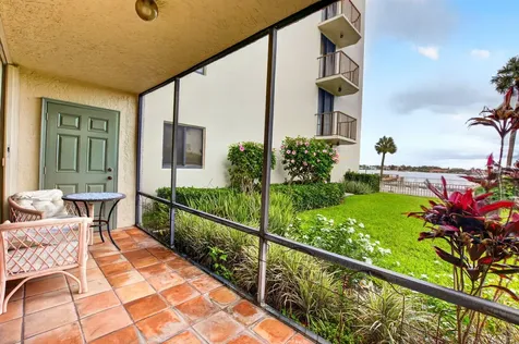 1202 S Lake Drive Lantana FL 33462