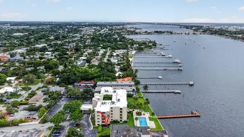 1202 S Lake Drive Lantana FL 33462