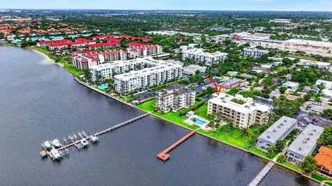 1202 S Lake Drive Lantana FL 33462