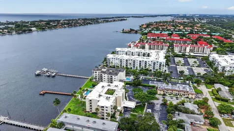 1202 S Lake Drive Lantana FL 33462