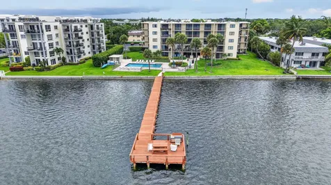 1202 S Lake Drive Lantana FL 33462