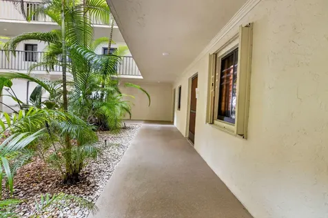 1202 S Lake Drive Lantana FL 33462