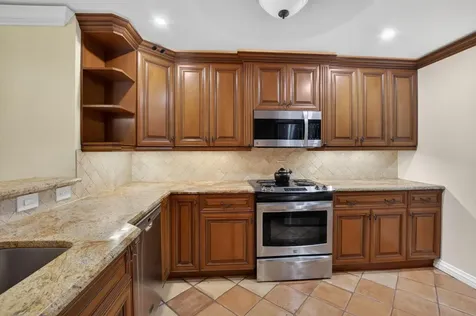 1202 S Lake Drive Lantana FL 33462