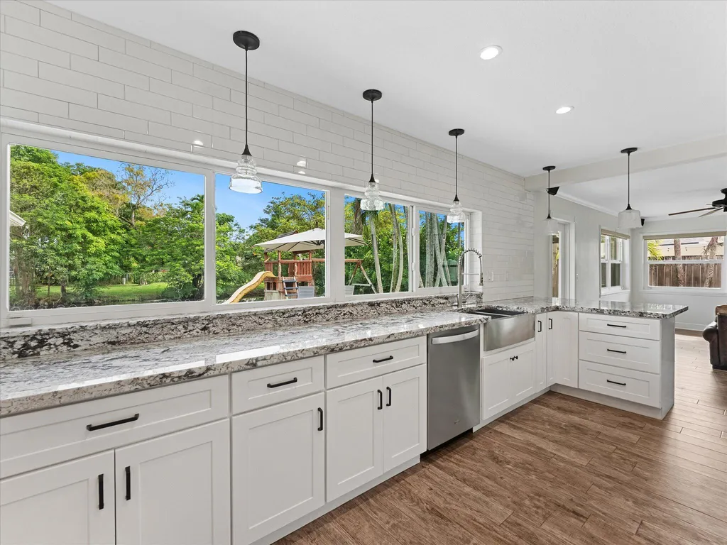 6250 SW 6th Street Plantation FL 33317