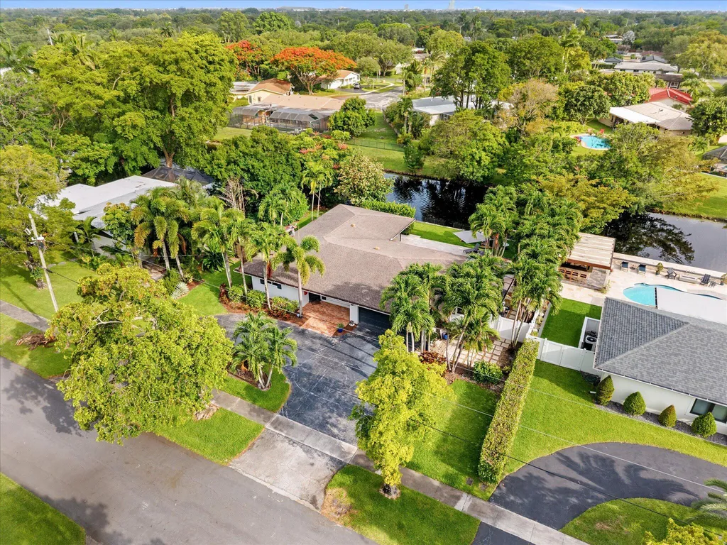 6250 SW 6th Street Plantation FL 33317