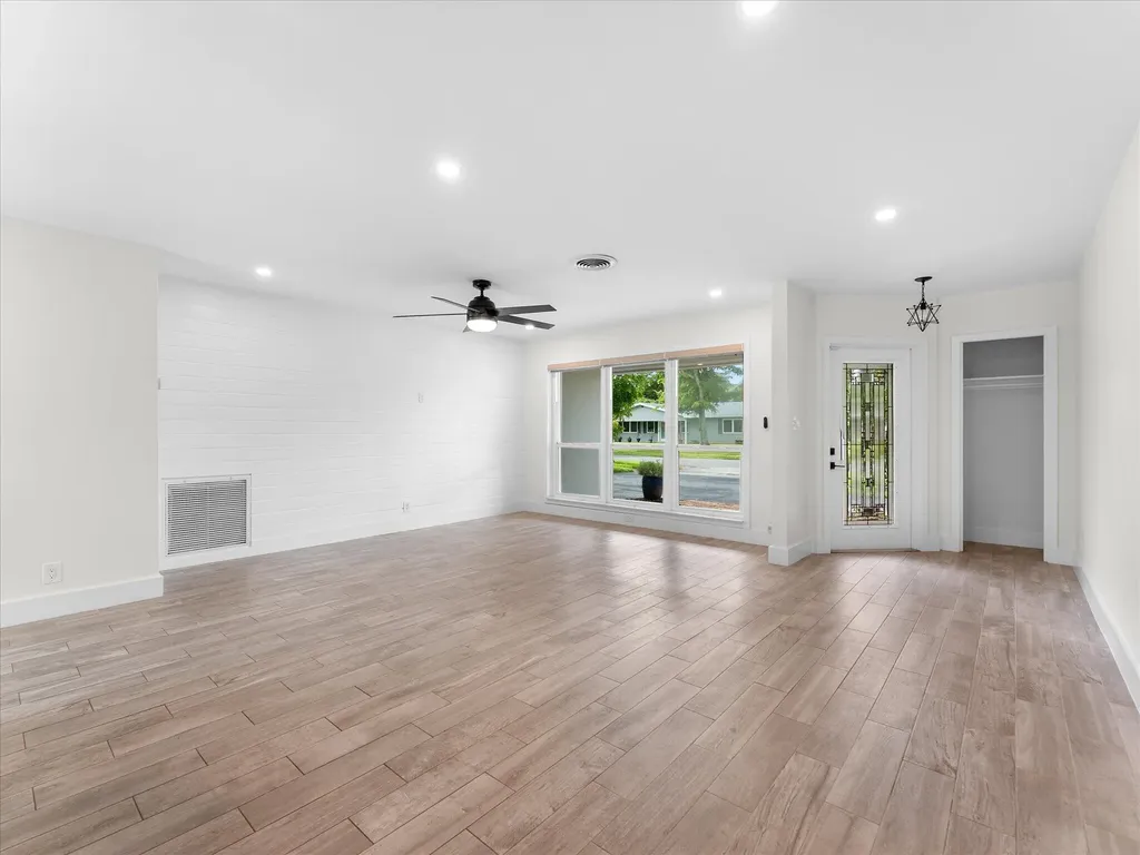 6250 SW 6th Street Plantation FL 33317