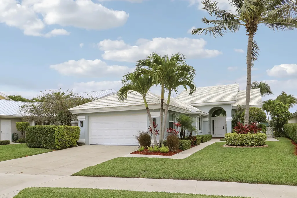 1560 Wilderness Road West Palm Beach FL 33409