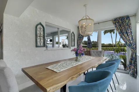 1560 Wilderness Road West Palm Beach FL 33409
