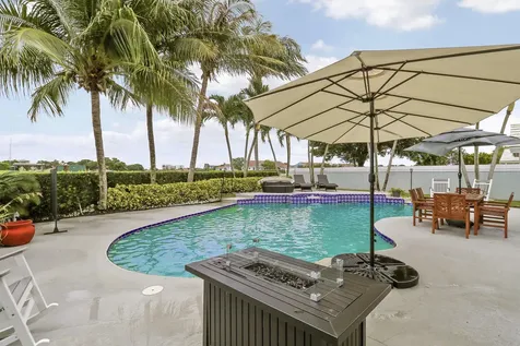 1560 Wilderness Road West Palm Beach FL 33409