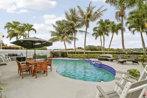 1560 Wilderness Road West Palm Beach FL 33409