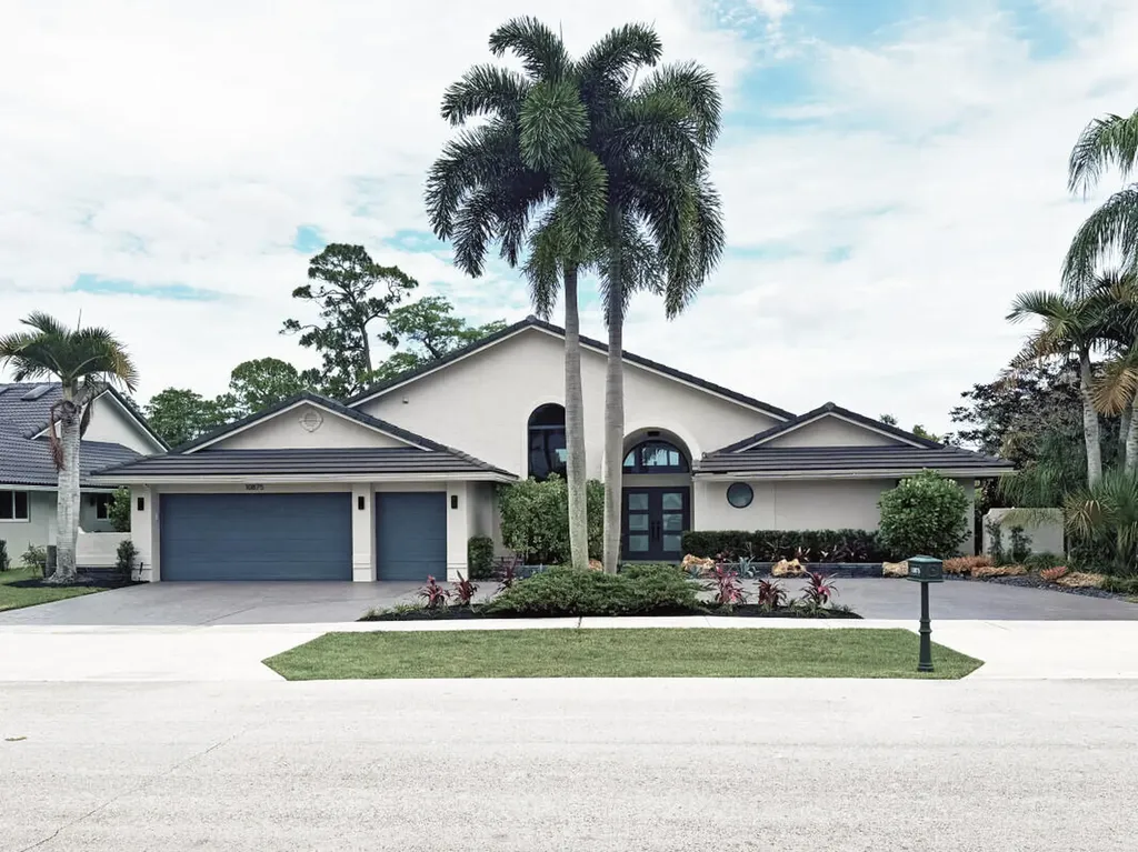 10875 Boca Woods Lane Boca Raton FL 33428