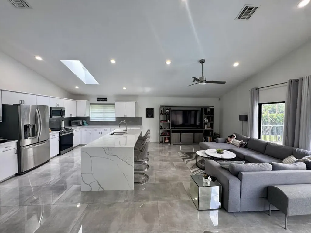 10875 Boca Woods Lane Boca Raton FL 33428