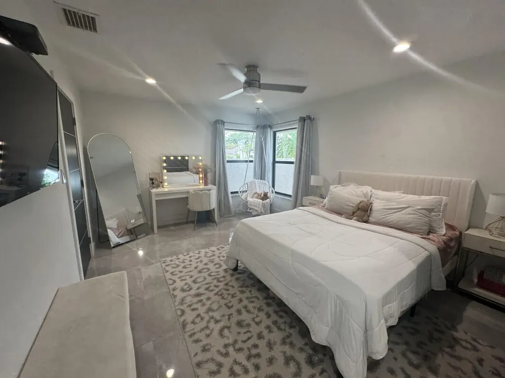 10875 Boca Woods Lane Boca Raton FL 33428