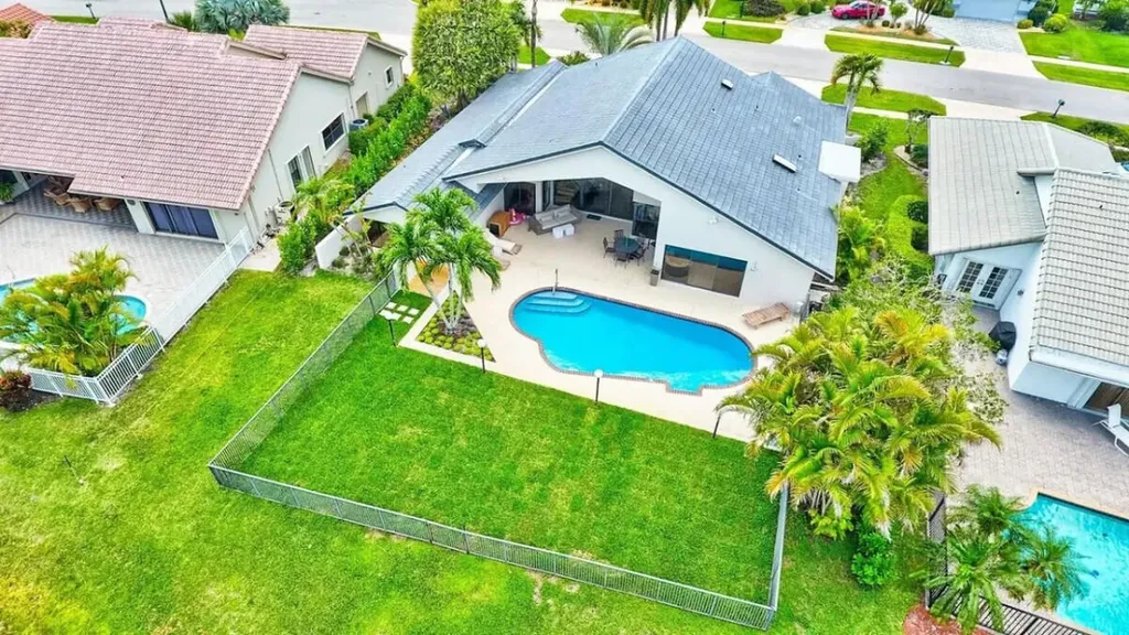 10875 Boca Woods Lane Boca Raton FL 33428