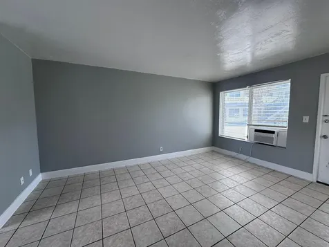 1251 W River Drive Margate FL 33063