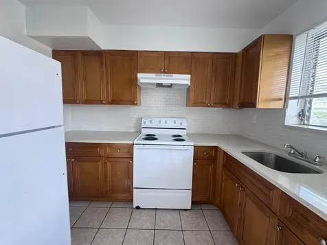 1251 W River Drive Margate FL 33063