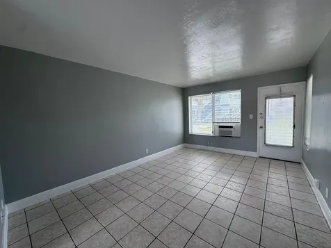 1251 W River Drive Margate FL 33063