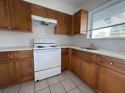 1251 W River Drive Margate FL 33063