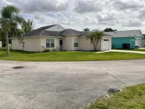 14151 Cisne Circle Fort Pierce FL 34951