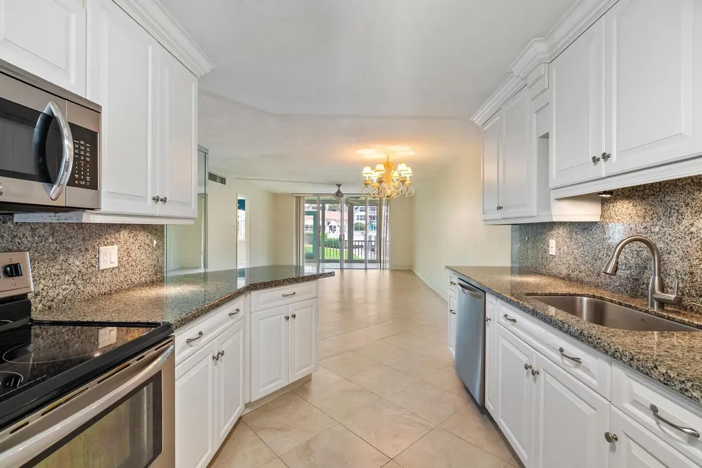 911 Gardenia Drive Delray Beach FL 33483