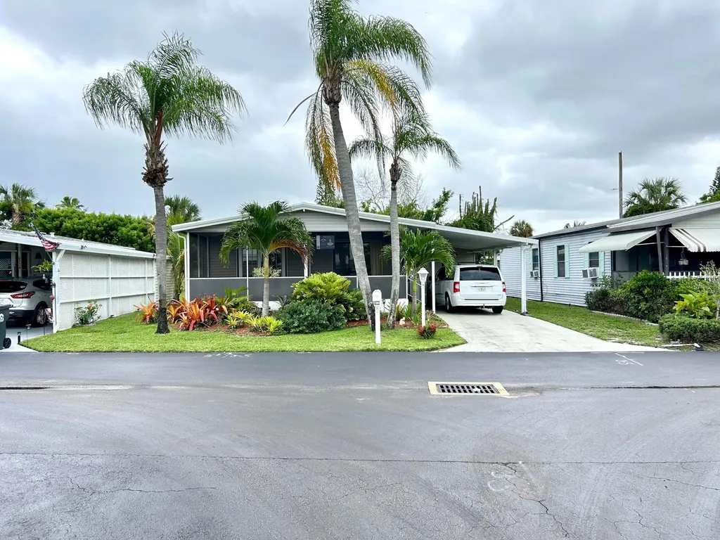 3409 Lake Overlook Place Lake Worth FL 33462