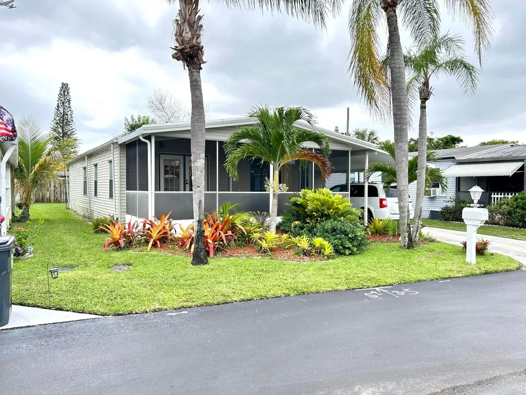 3409 Lake Overlook Place Lake Worth FL 33462