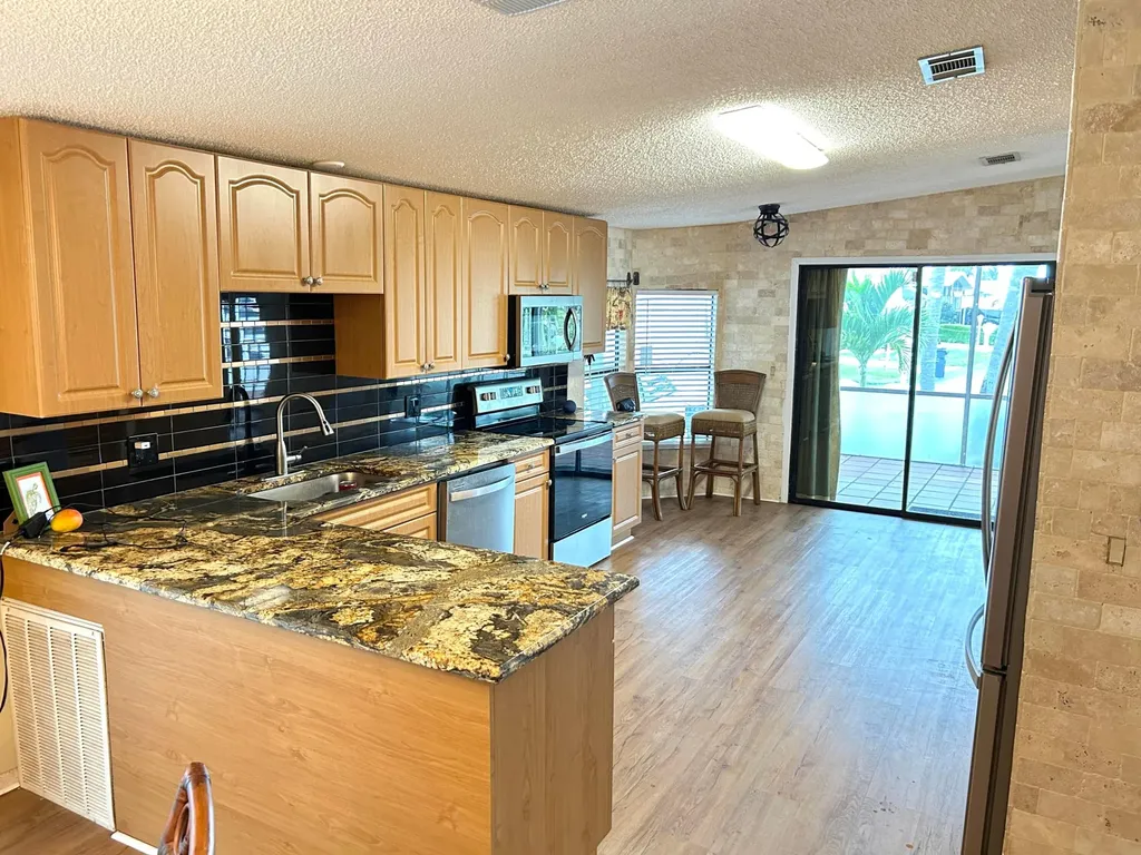 3409 Lake Overlook Place Lake Worth FL 33462