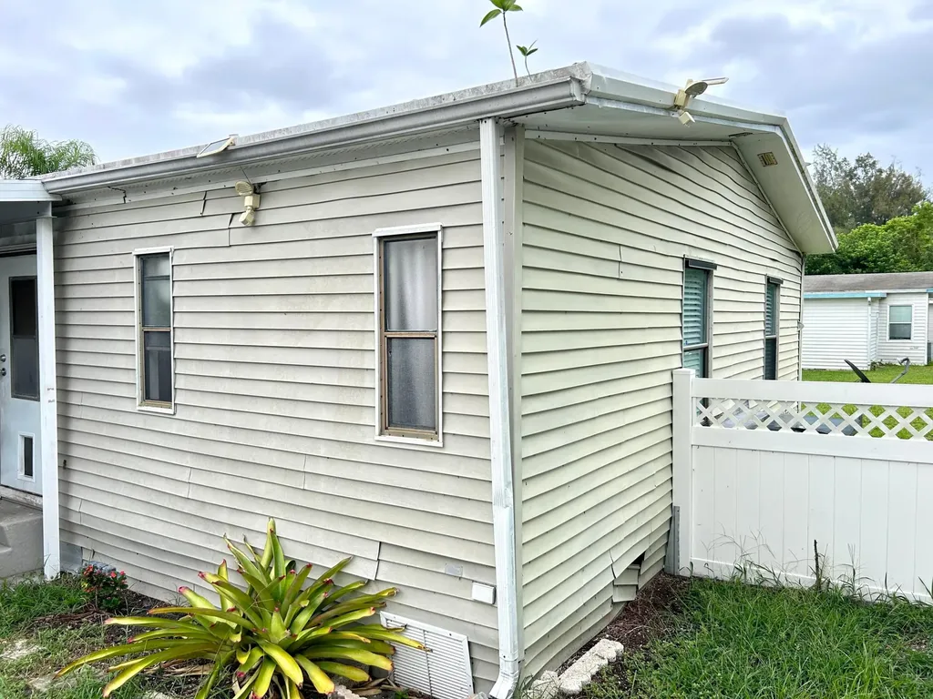 3409 Lake Overlook Place Lake Worth FL 33462