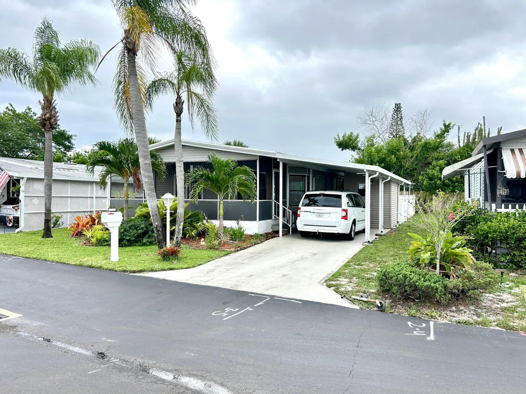 3409 Lake Overlook Place Lake Worth FL 33462