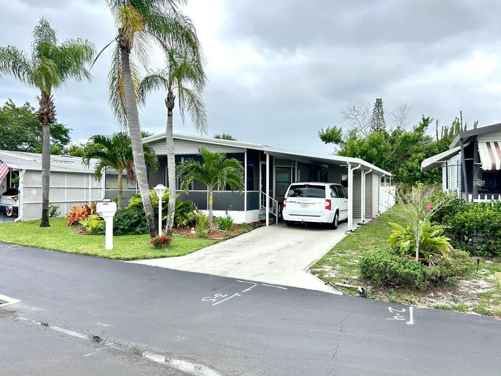 3409 Lake Overlook Place Lake Worth FL 33462