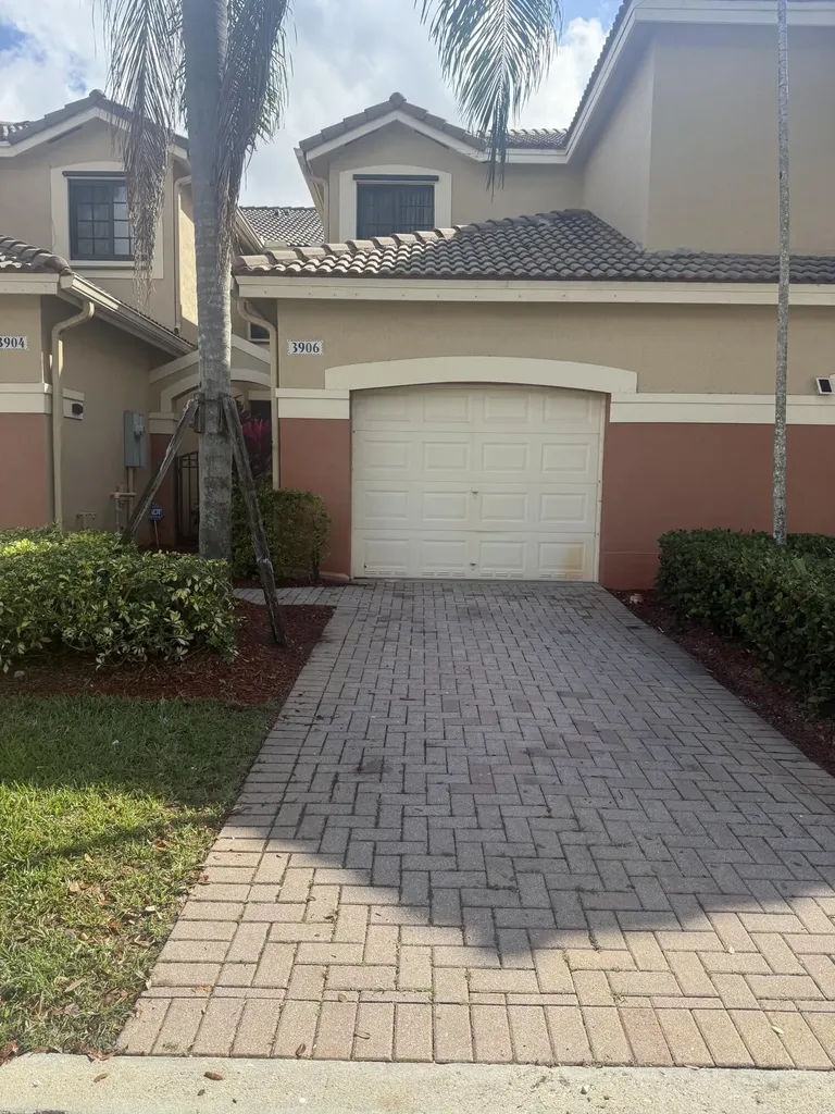 3906 Cherry Lane Weston FL 33332
