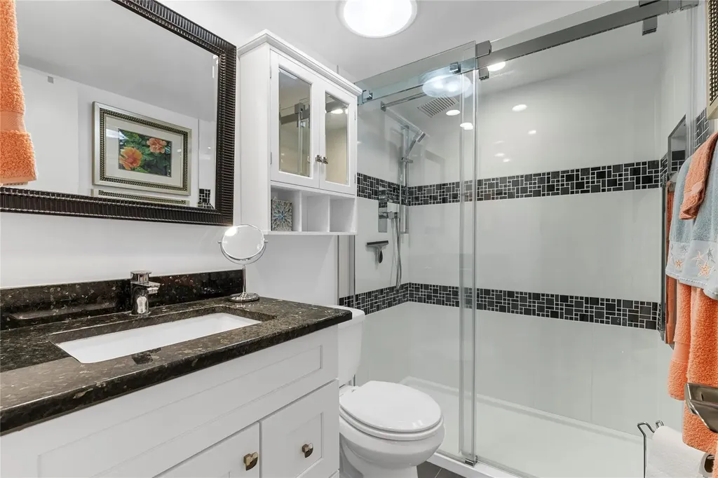 210 Oakridge N Deerfield Beach FL 33442