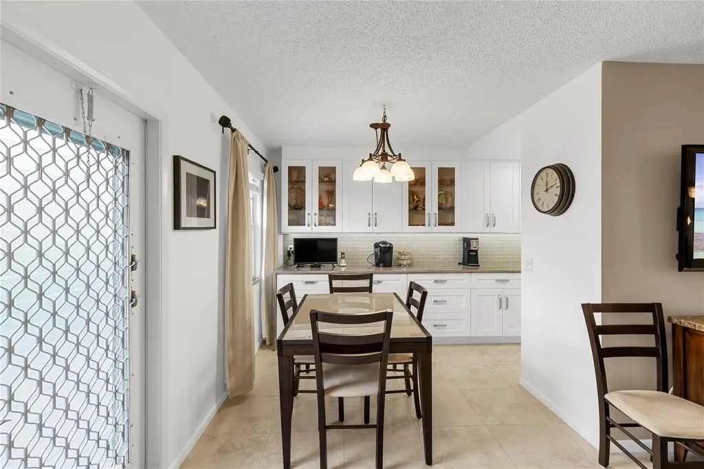 210 Oakridge N Deerfield Beach FL 33442