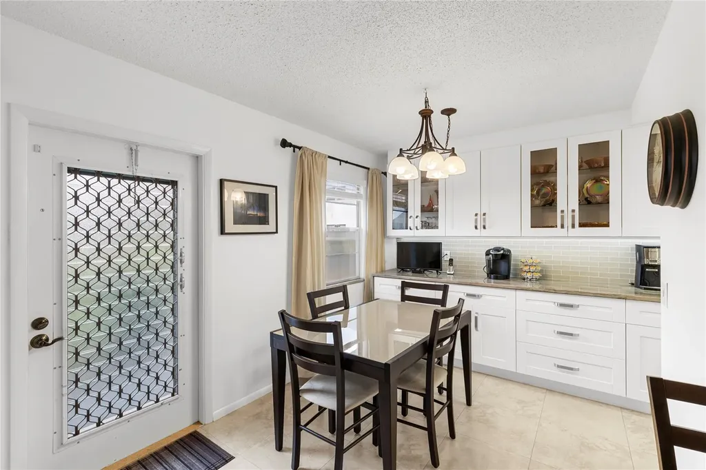 210 Oakridge N Deerfield Beach FL 33442