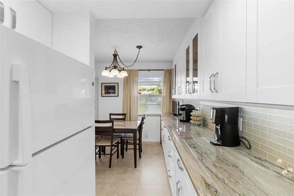 210 Oakridge N Deerfield Beach FL 33442