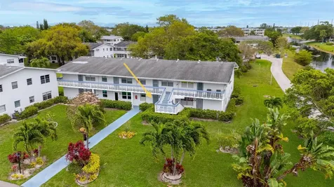 210 Oakridge N Deerfield Beach FL 33442