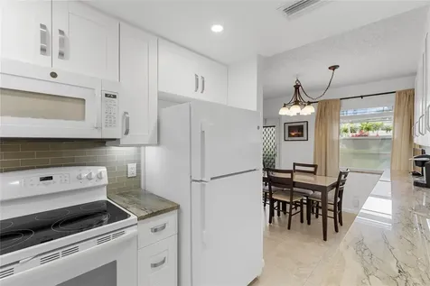 210 Oakridge N Deerfield Beach FL 33442
