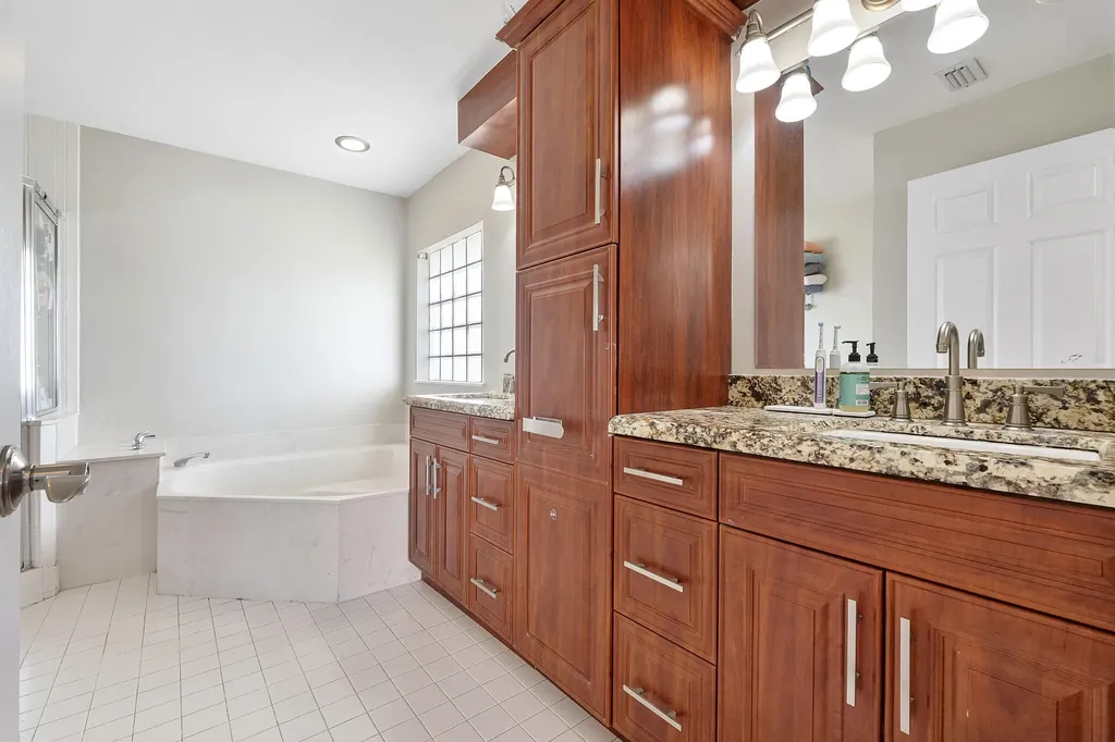 18242 Blue Lake Way Boca Raton FL 33498
